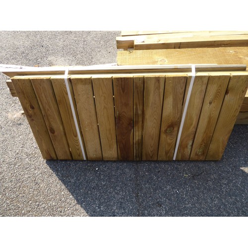 7 - Wooden 'Fineshade' potting table (108 x 92 x 52mm) (flat pack)