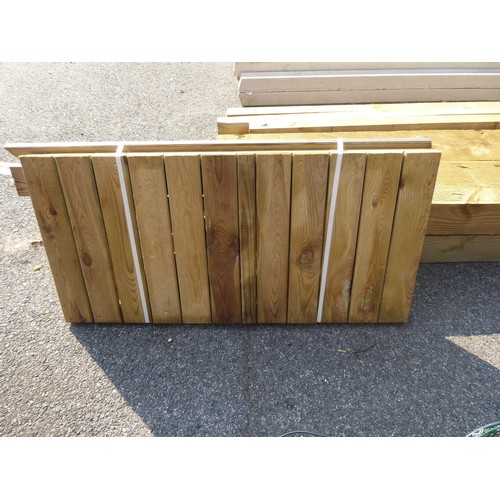 7 - Wooden 'Fineshade' potting table (108 x 92 x 52mm) (flat pack)