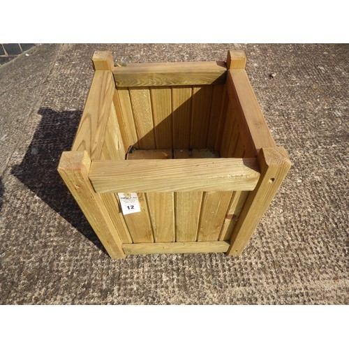 12 - Wooden 'Rutland' small planter (370x370x400mm)