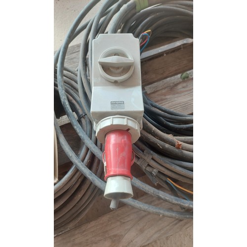 28 - Qty heavy duty electric cable