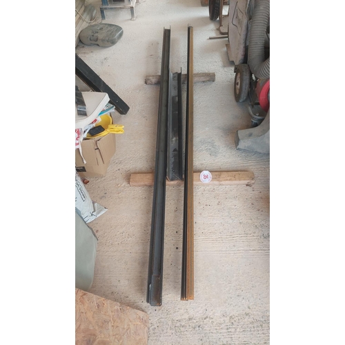 35 - Qty 10ft angled steel etc