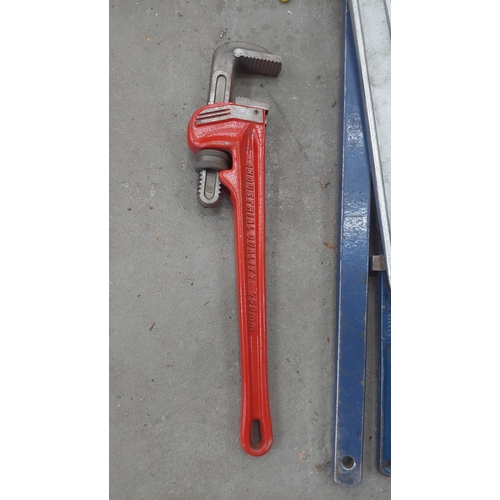 57 - Heavy duty Stiltons, bolt croppers, adjustable spanner, mole grips etc