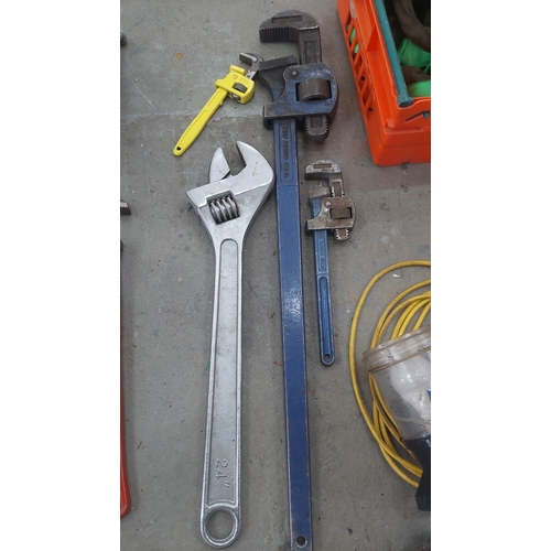 57 - Heavy duty Stiltons, bolt croppers, adjustable spanner, mole grips etc