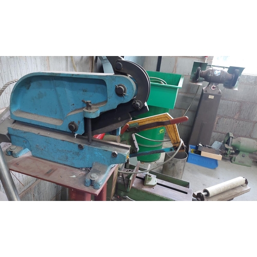 74 - Hoer standing metal cutter