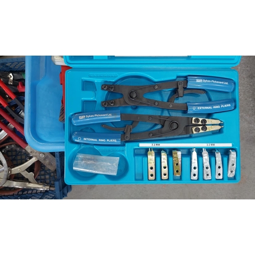 91 - Compression tester, engineer scrapers, sharpener blocks, inspection mirrors etc