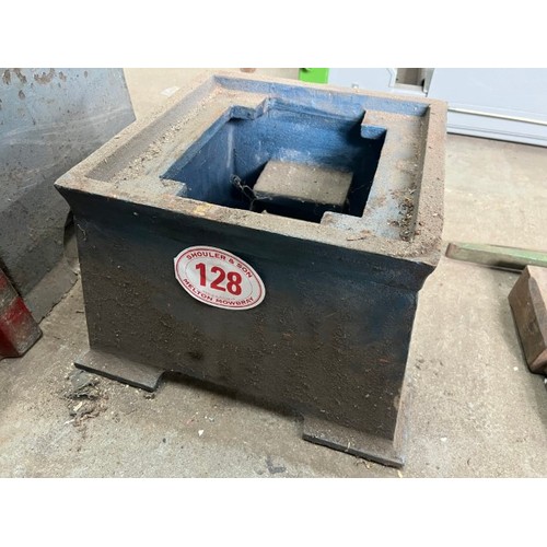 128 - Blacksmith Stand 13.5 inch