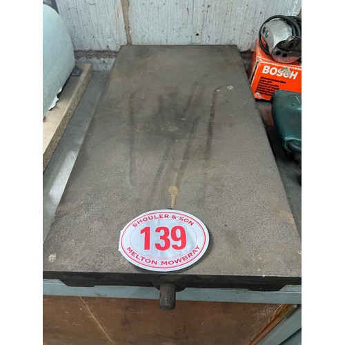 139 - Cast iron surface plate