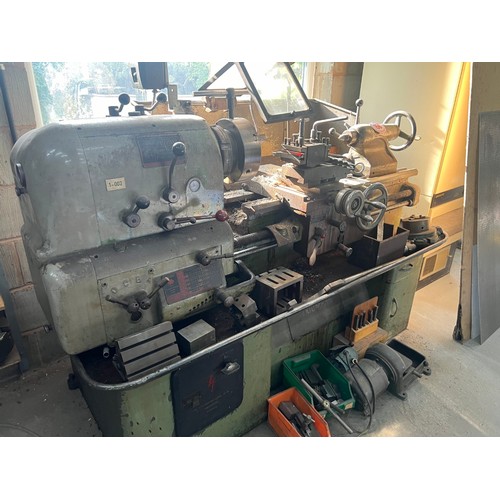 156 - Colchester Triumph 7 1/2 Lathe 3 phase C/W Accessories