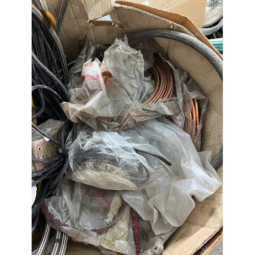 174 - Quantity of cabling, copper pipe, fuel hoses, etc.