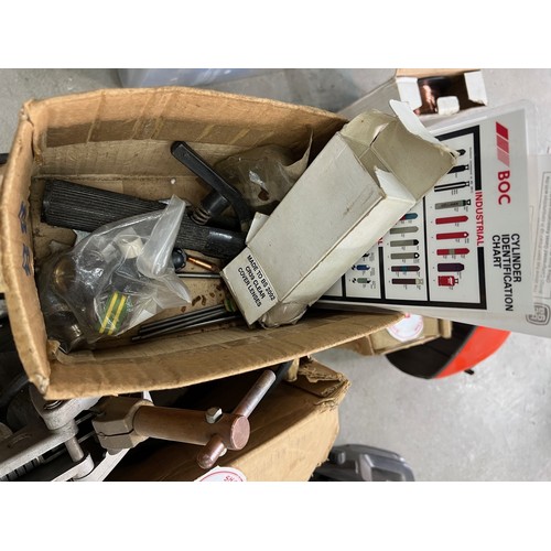 51 - Spotmatic welder. Please note 2 items in this lot are now with lot 124 as they were Tig welder acces... 