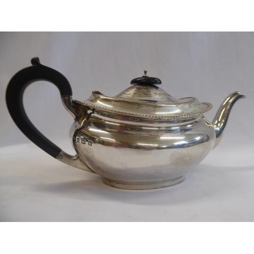 16 - Silver teapot - Birmingham 1936 (19.4 ozt)