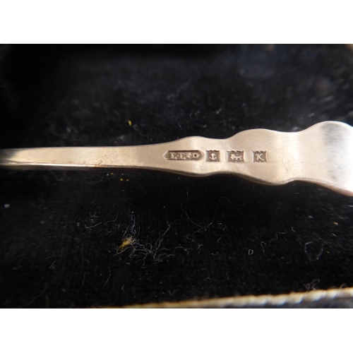 48 - Cased silver jam spoon and butter knife set - Birmingham 1959