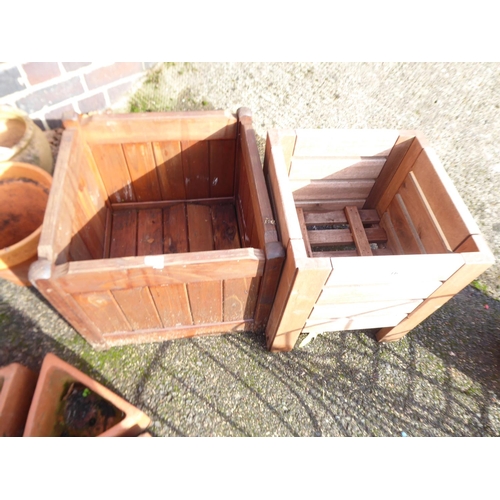 16 - Teak square garden plant pot holders (2)