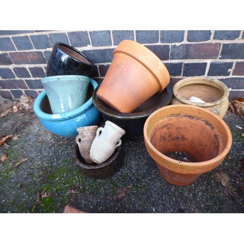 24 - Glazed and terracotta planters etc. (11)