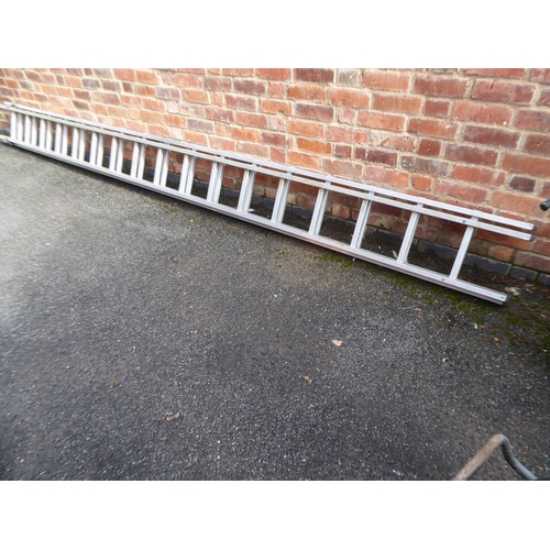 40 - Youngman 17 rung aluminium double extending ladders