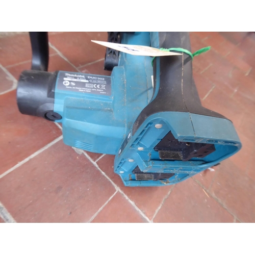 58 - Makita DUC302 chainsaw (no battery)