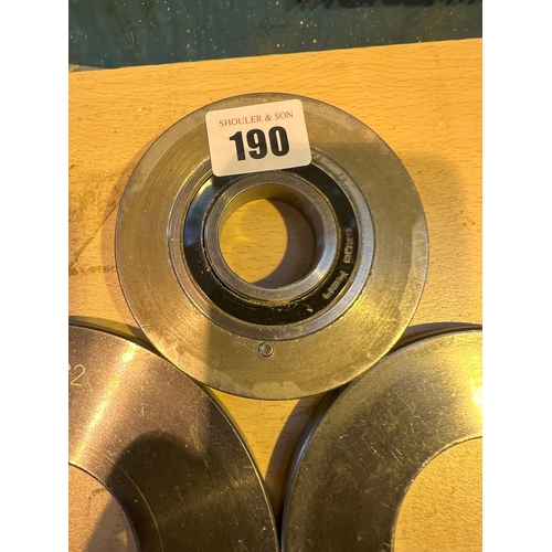 190 - 3 x Bearing toller guide