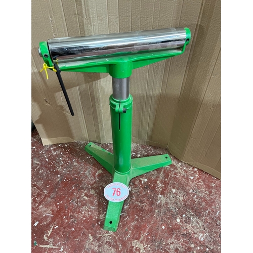 76 - Wadkinx Bursgreen heavy duty roller stand