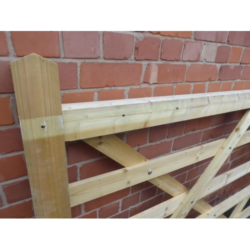 14 - Forester universal gate (8')