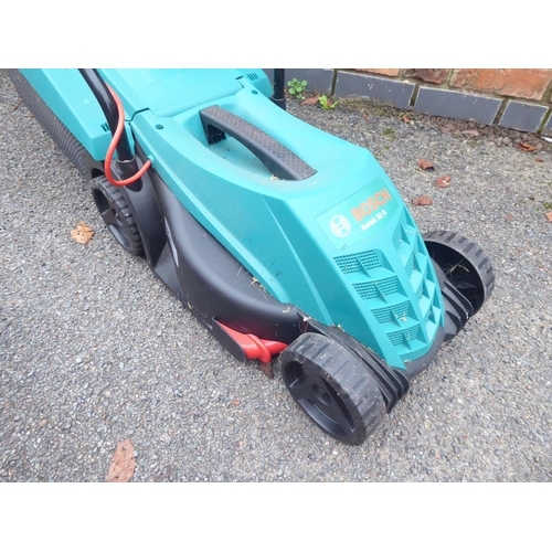 45 - Bosch Rotak 32R electric lawn mower
