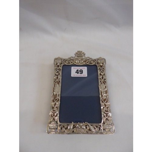49 - Pierced silver photograph frame with bulls head, fish and game detail - London 1889 ( 6 1/4
