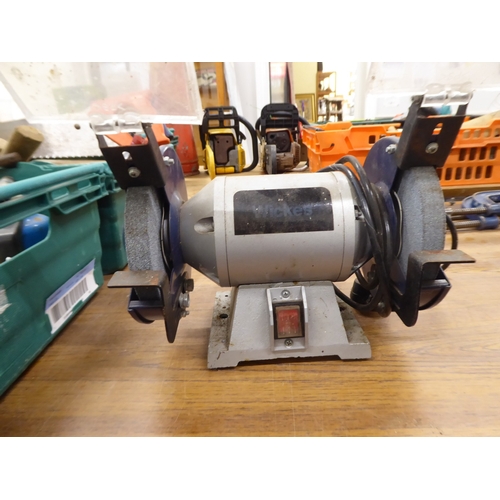 38 - Wickes bench grinder