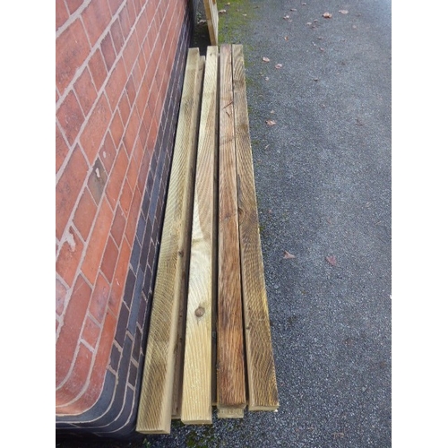 4 - Ribbed wooden fence posts (2700 x 90 x 90mm) (8)