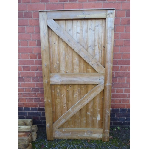 6 - Wooden town gate (1800 x 900mm)