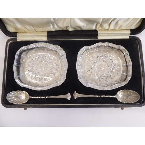 23 - Cased cut glass dishes with silver spoons - Sheffield 1901