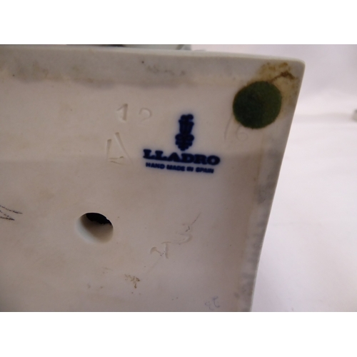 41 - Large Lladro clown with concertina figure