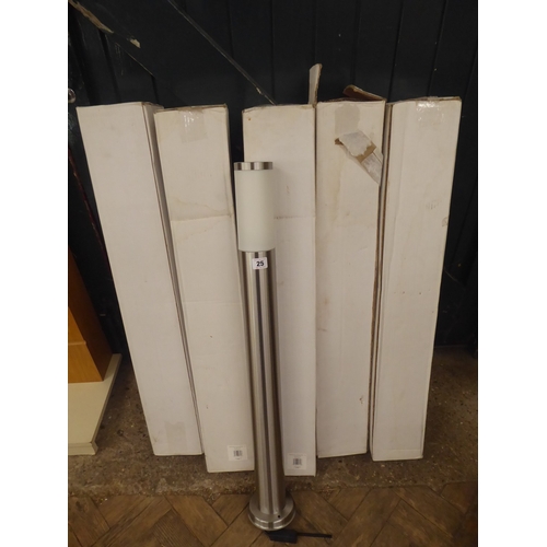 Lot 25        