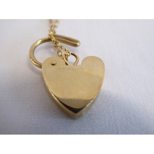 28 - 9ct rose gold bracelet with padlock clasp (10g)