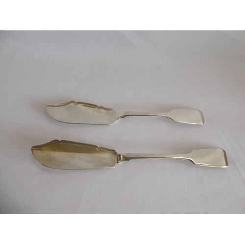 58 - Silver butter knives - London 1846 and 1851 (2)