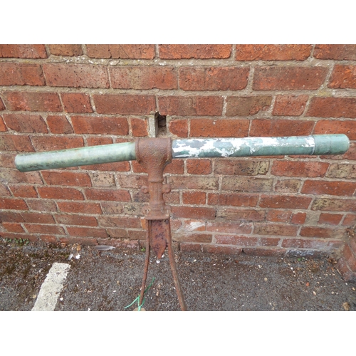 37 - Vintage cast iron garden roller