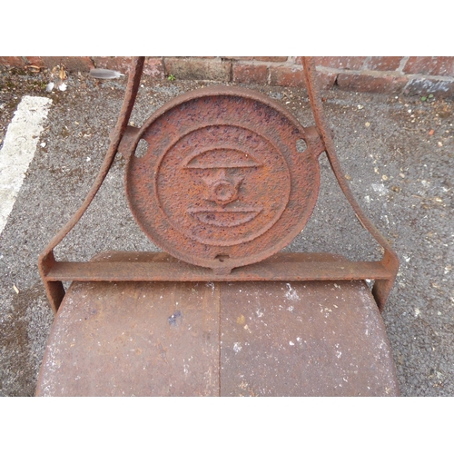 37 - Vintage cast iron garden roller