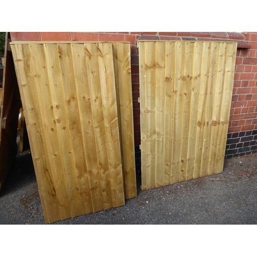 26 - Wooden featheredge fence panels (29