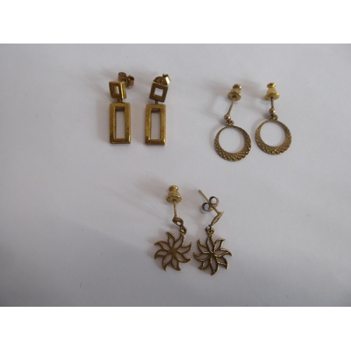 42 - 3 pairs 9ct gold earrings (6.6g)