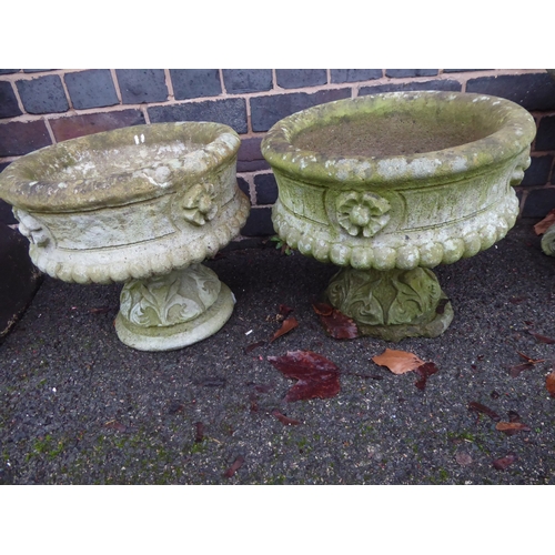 11 - Pair of reconstituted stone circular pedestal planters and circular planters (4)
