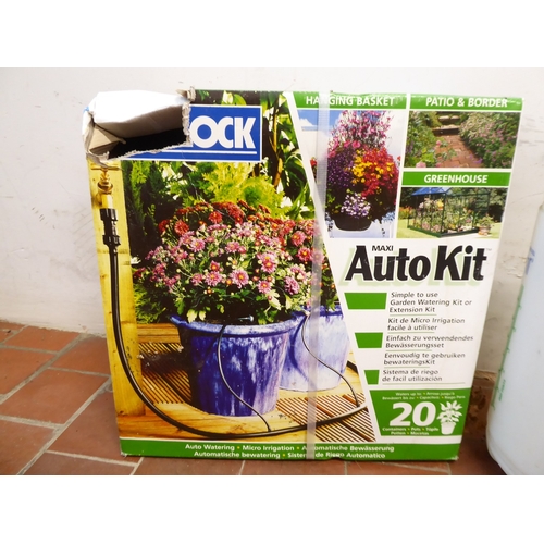 38 - Hozelock garden sprayer and maxi watering kit (2)
