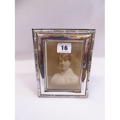 Lot 16        