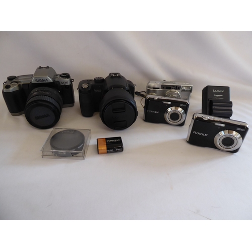Cameras - Panasonic DMC-FZ250, Fujifilm digital, Sigma SA 300, Pentax ...