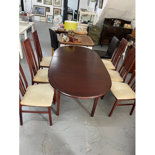 39 - Unused Mahogany Extendable Dining Table and 6 Chairs