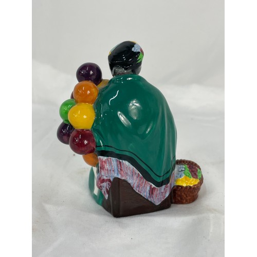 124 - Royal Doulton (The Old Balloon Seller)