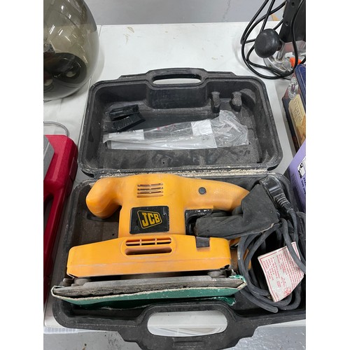 172 - JCB Electric Sander