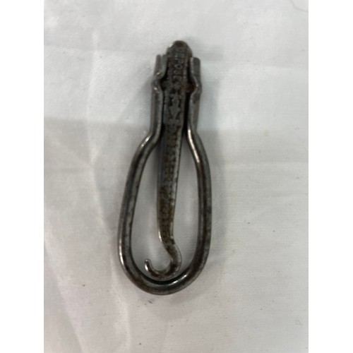 323 - Depose Of France Victorian Steel Glove Button Hook