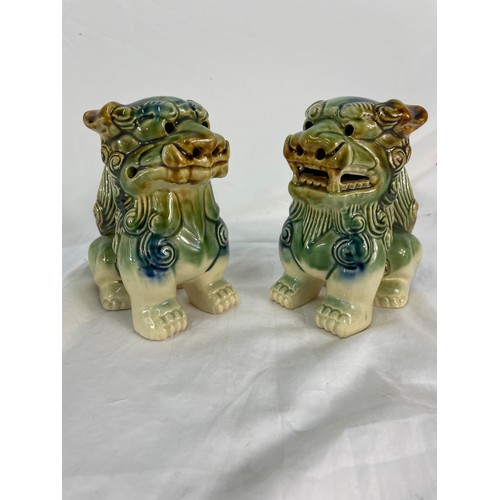 348 - 2 x Asian Lions 14cm