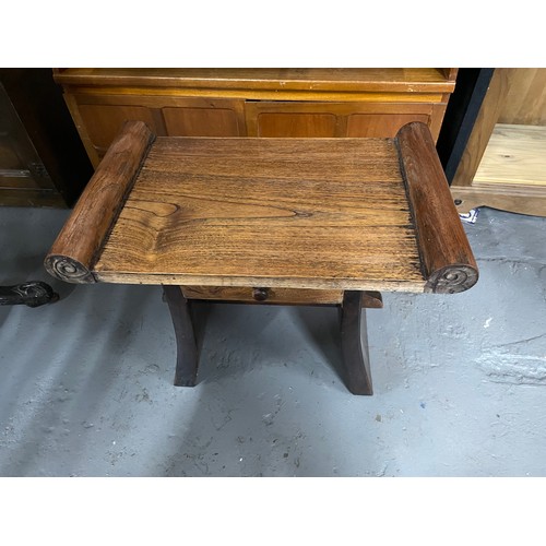 269 - Oak Side Table / Seat