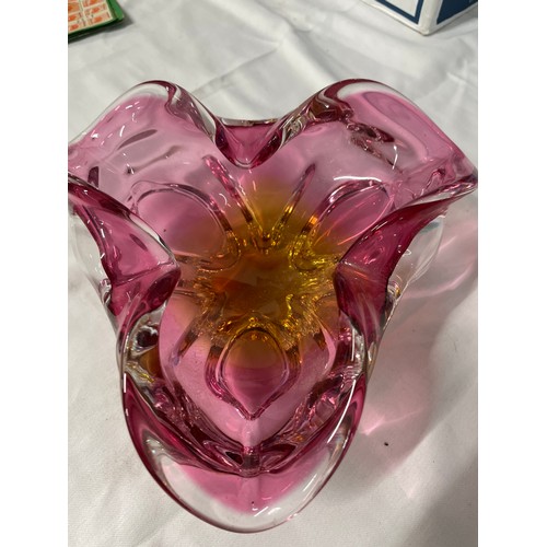 153 - Stunning Murano Glass Bowl In Pink