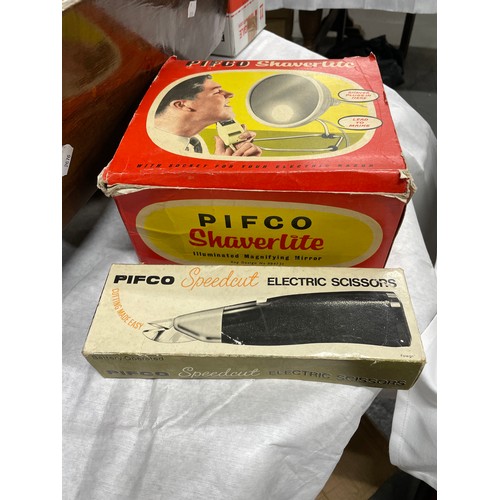 31 - 2 x Vintage Pifco Items