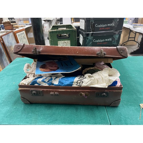 80 - Vintage Travel Case & Contents Inc Vintage Hand Loom, Knitting Needles & A Selection Of Wool